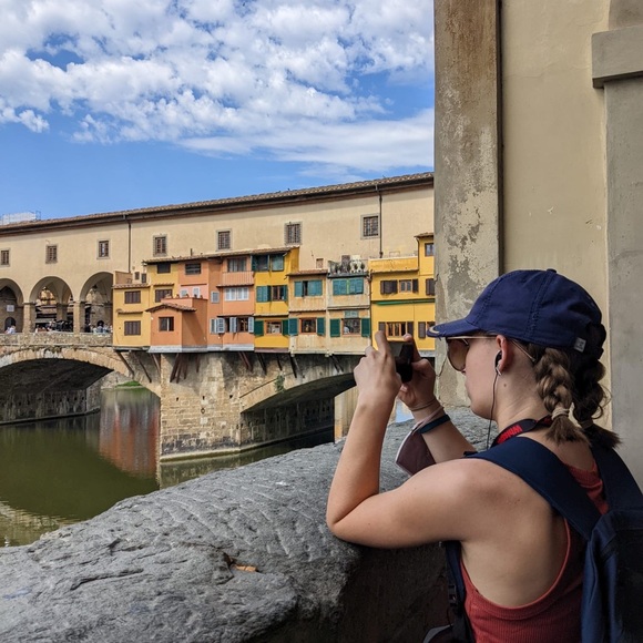 Meet your Posher, Hanna - Picture 1 of 1